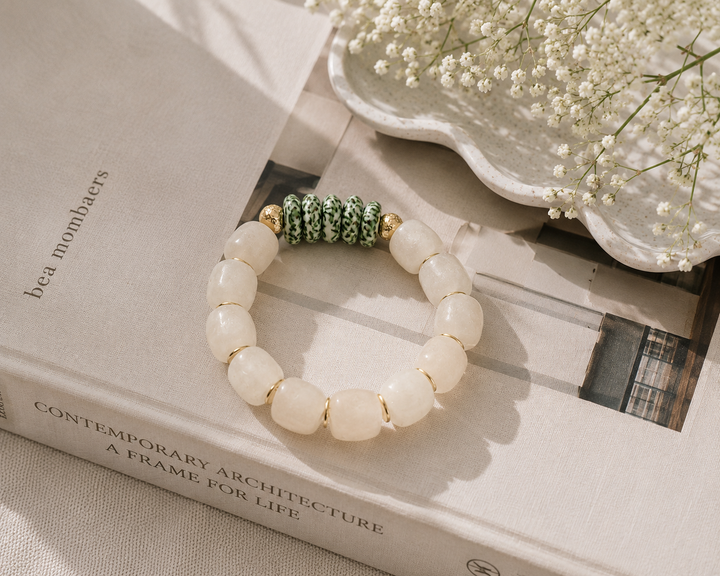 Recycled Glass Bead Stretch Bracelet Green Speckled Stacking: 6.5”