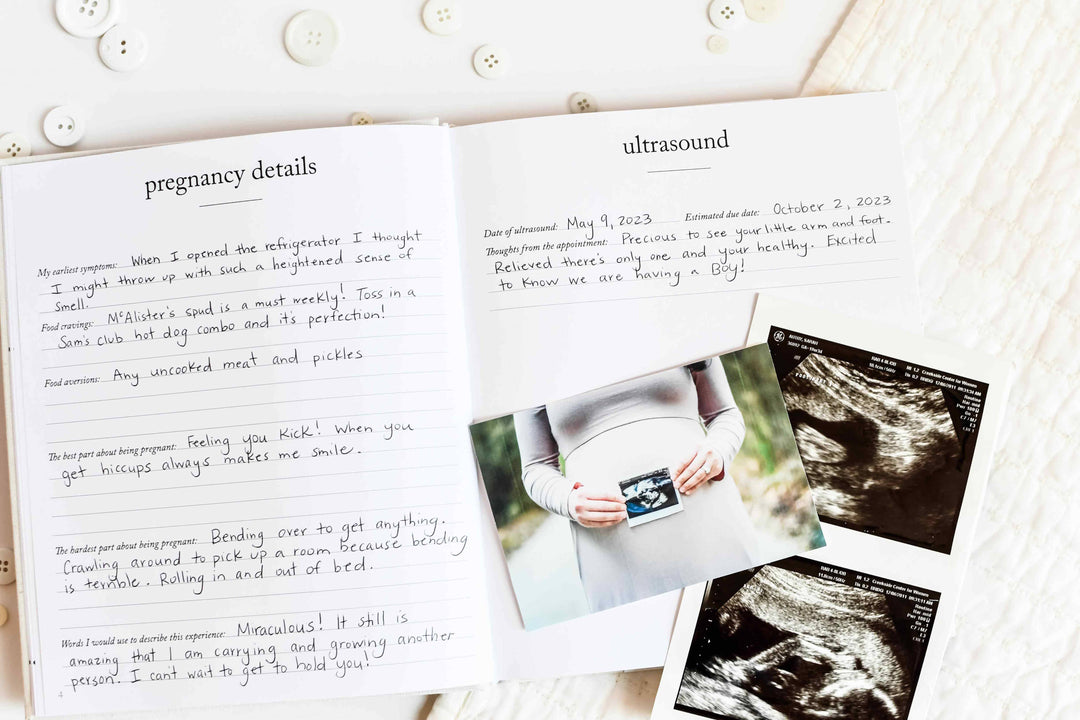 Baby & Childhood Memory Book | Baby Photo Album: Off-White
