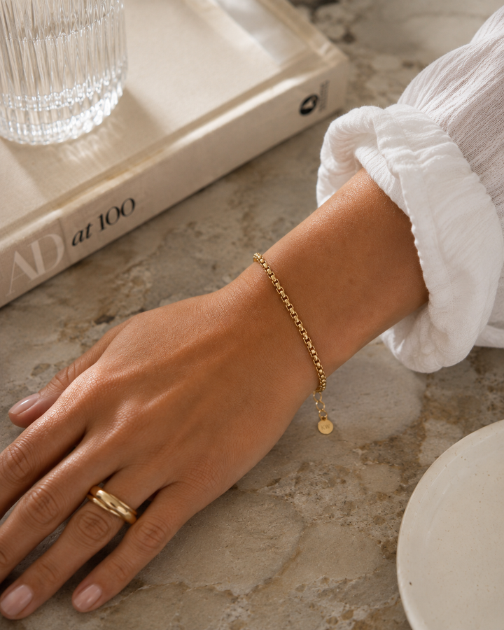 HOLLAND ROUND BOX CHAIN BRACELET