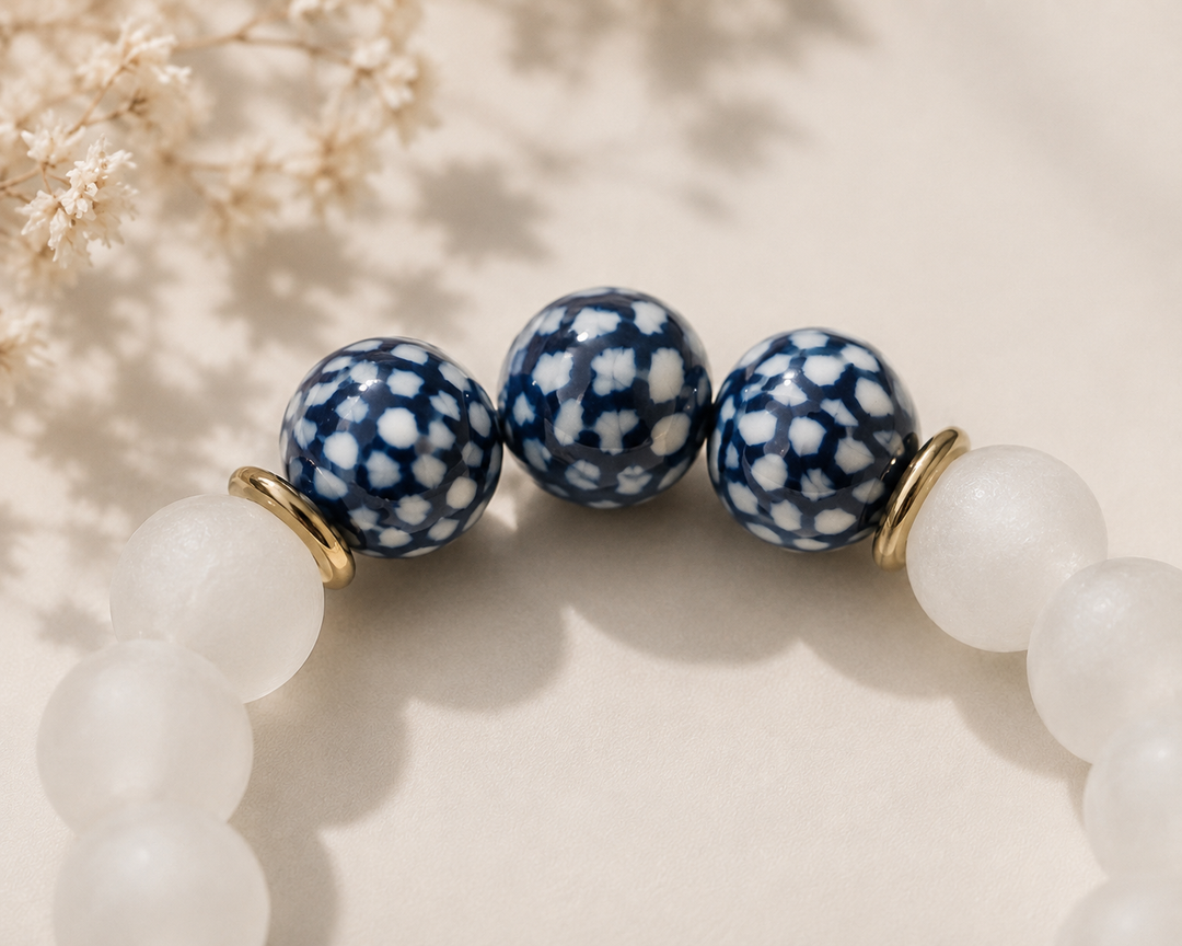 Recycled Glass & Chinoiserie Bead Stretch Bracelet Gold: 7”