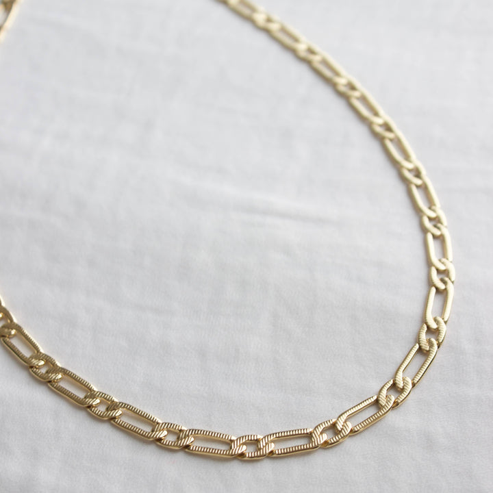 CLEOPATRA CHAIN NECKLACE: Gold / 15"-17"